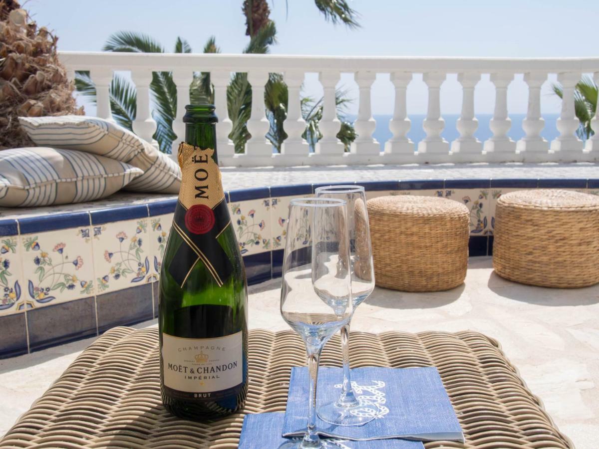 Frontline Villa, Five Star Deluxe エル・カンページョ エクステリア 写真
